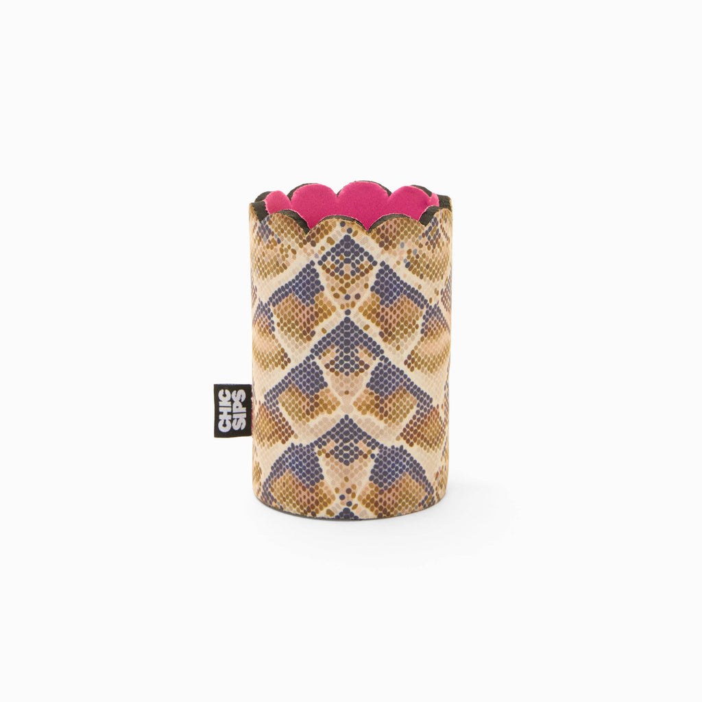 CAN COUTURE® Scalloped Can Sleeve